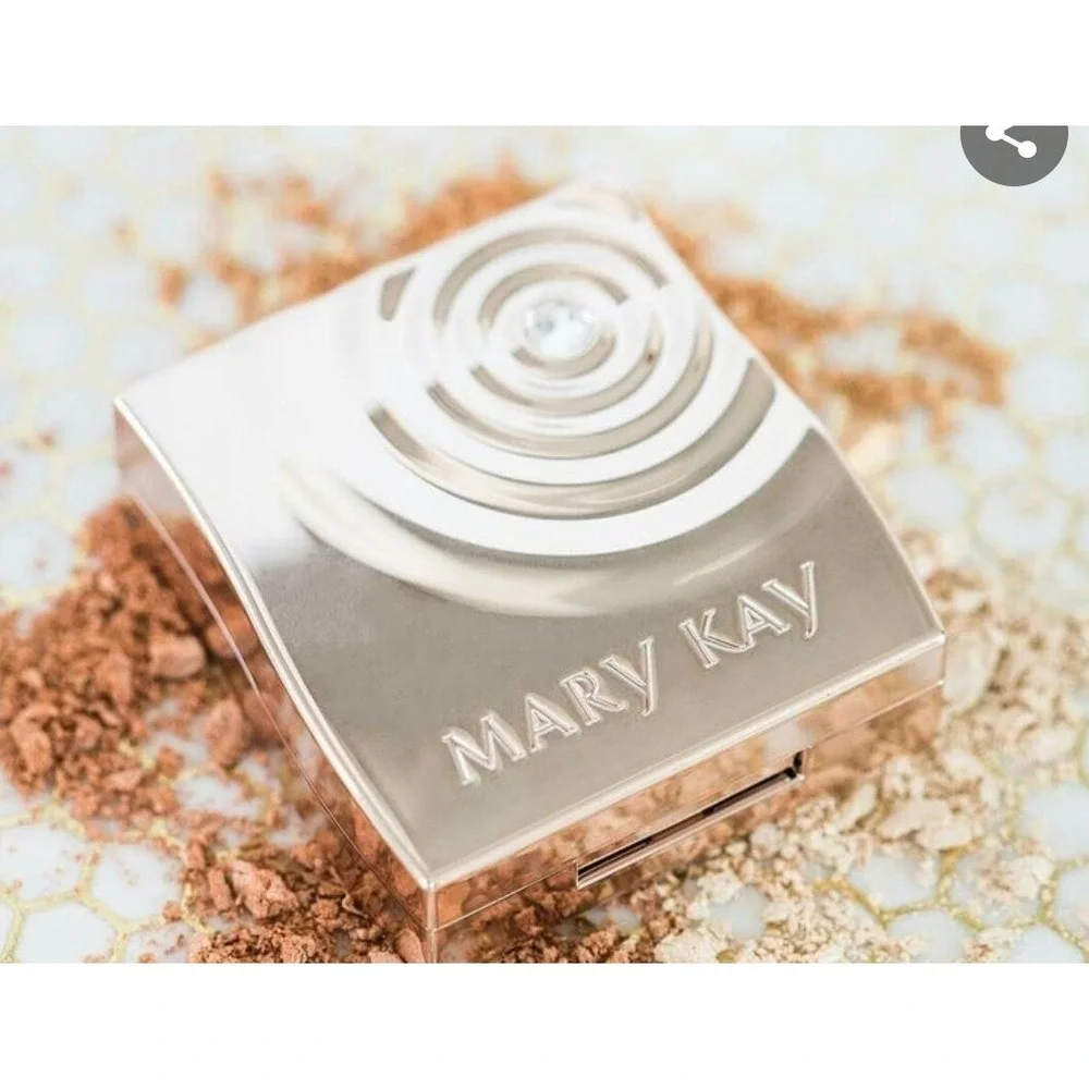 Mary Kay Compact Mini Rose Gold Limited Edition w/ Mirror for Shadows Blush Foun